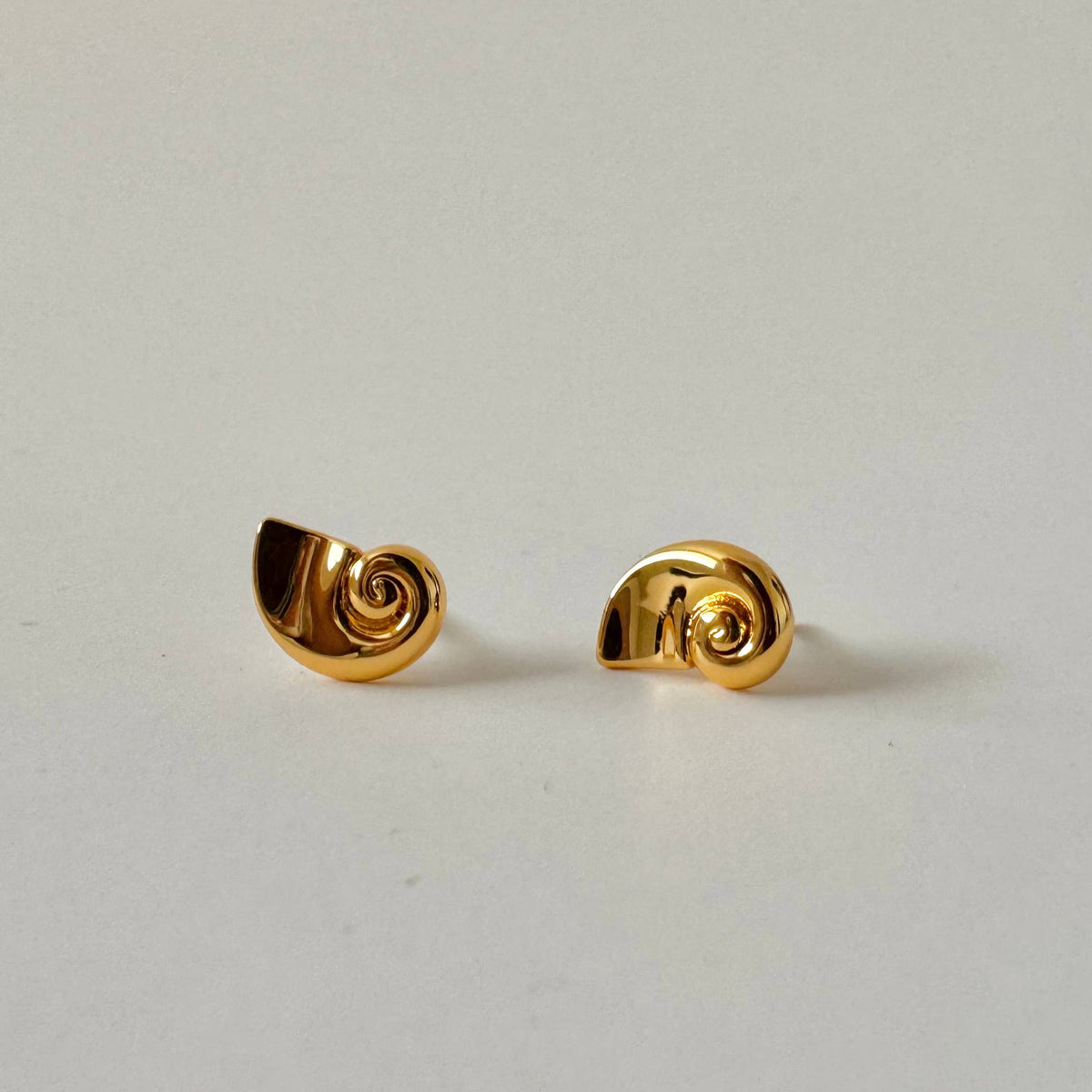 Nautilus Shell Stud