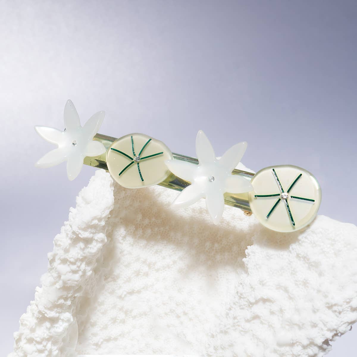 Nymphaea White Lotus Flowers Acetate Alligator Hair Clip