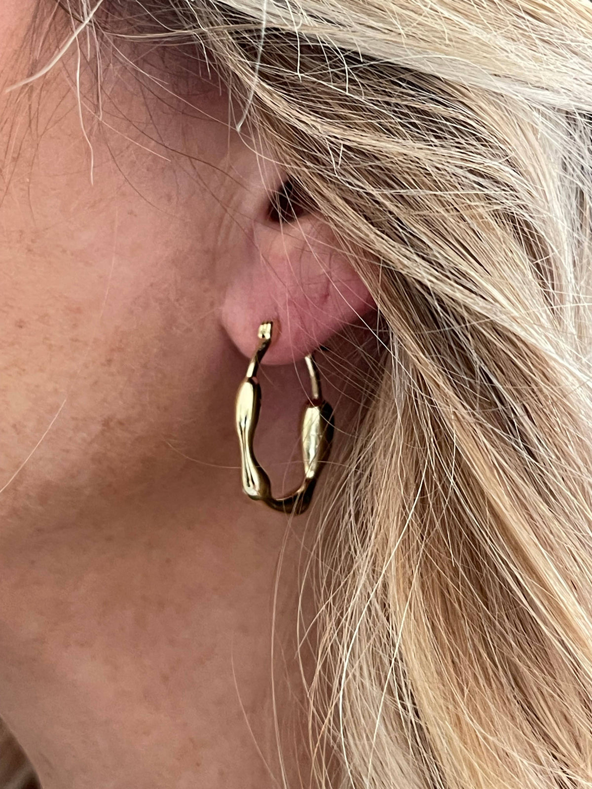 Kalea Natural Hoop Gold Earrings