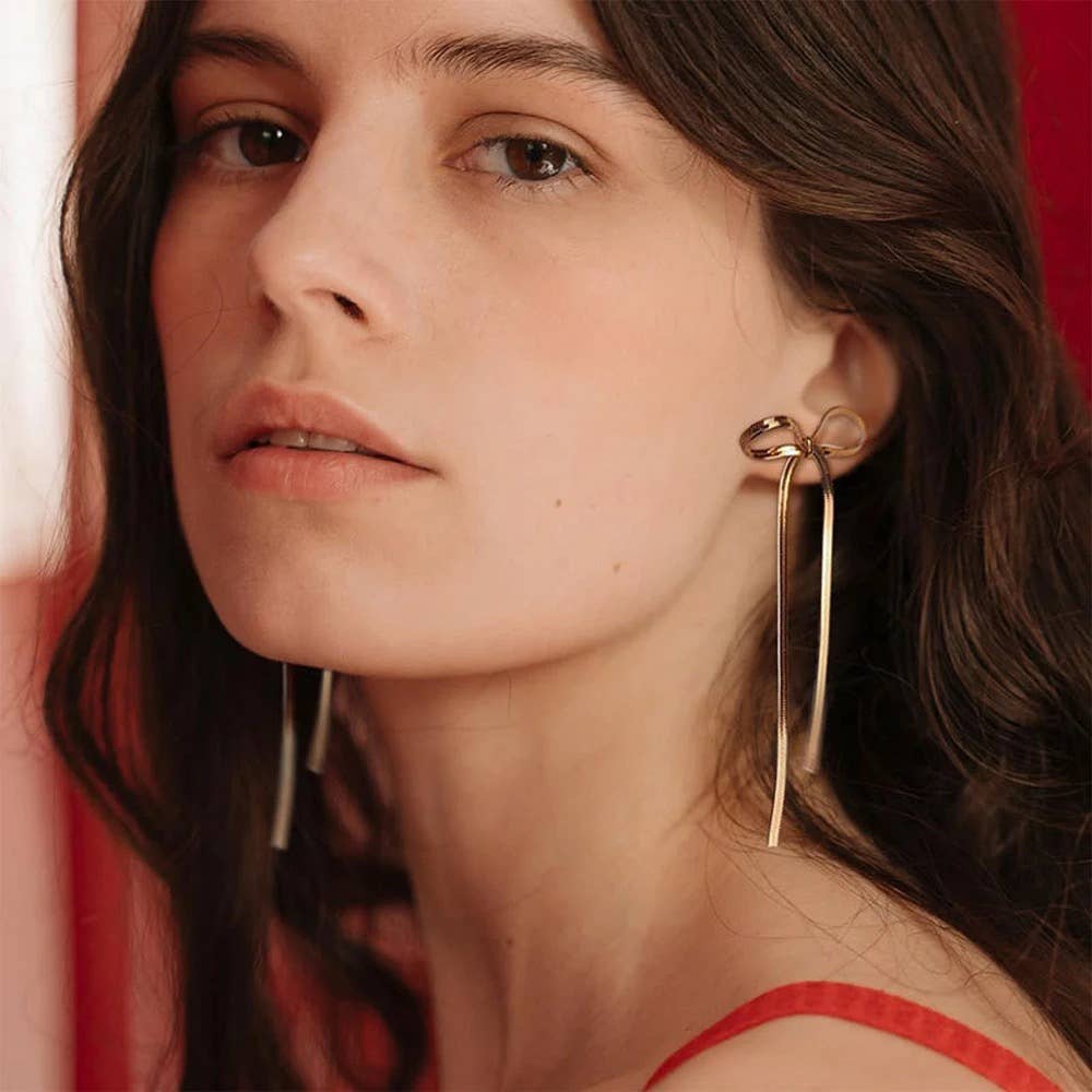 Bow Earrings- Snake Chain Wheat Pattern articulated Earring: Yellow Gold